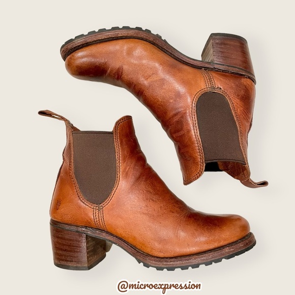 Frye Sabrina Chelsea Cognac Genuine Leather Pull On Stretch Heeled Ankle Booties - Picture 15 of 16